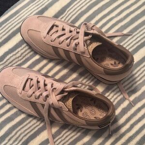 Adidas Casual Sneakers